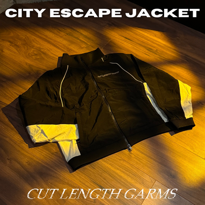 CITY ESCAPE JACKET + RELAXED FIT T-SHIRT BUNDLE